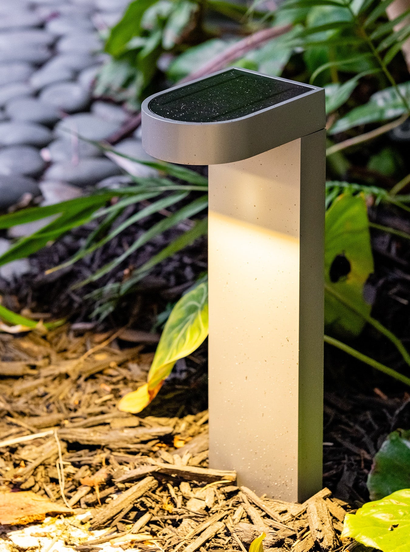 Solzo Walkway Light