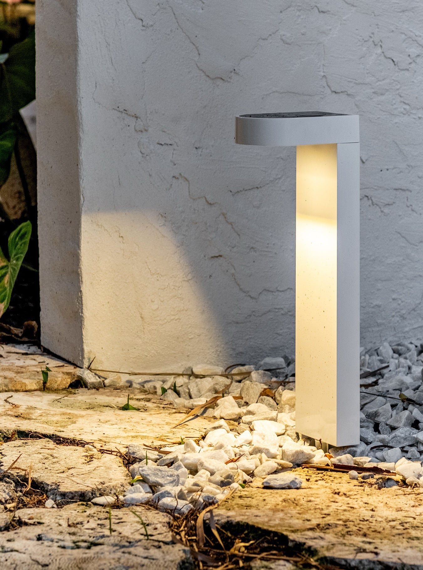 Solzo Walkway Light