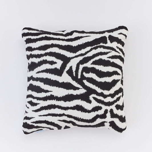 18" Pillow - 425 Zebra II Midnight - knife edge