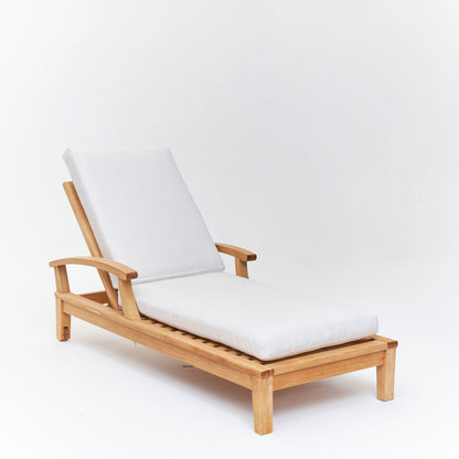 Veranda Chaise with Standard Cushion