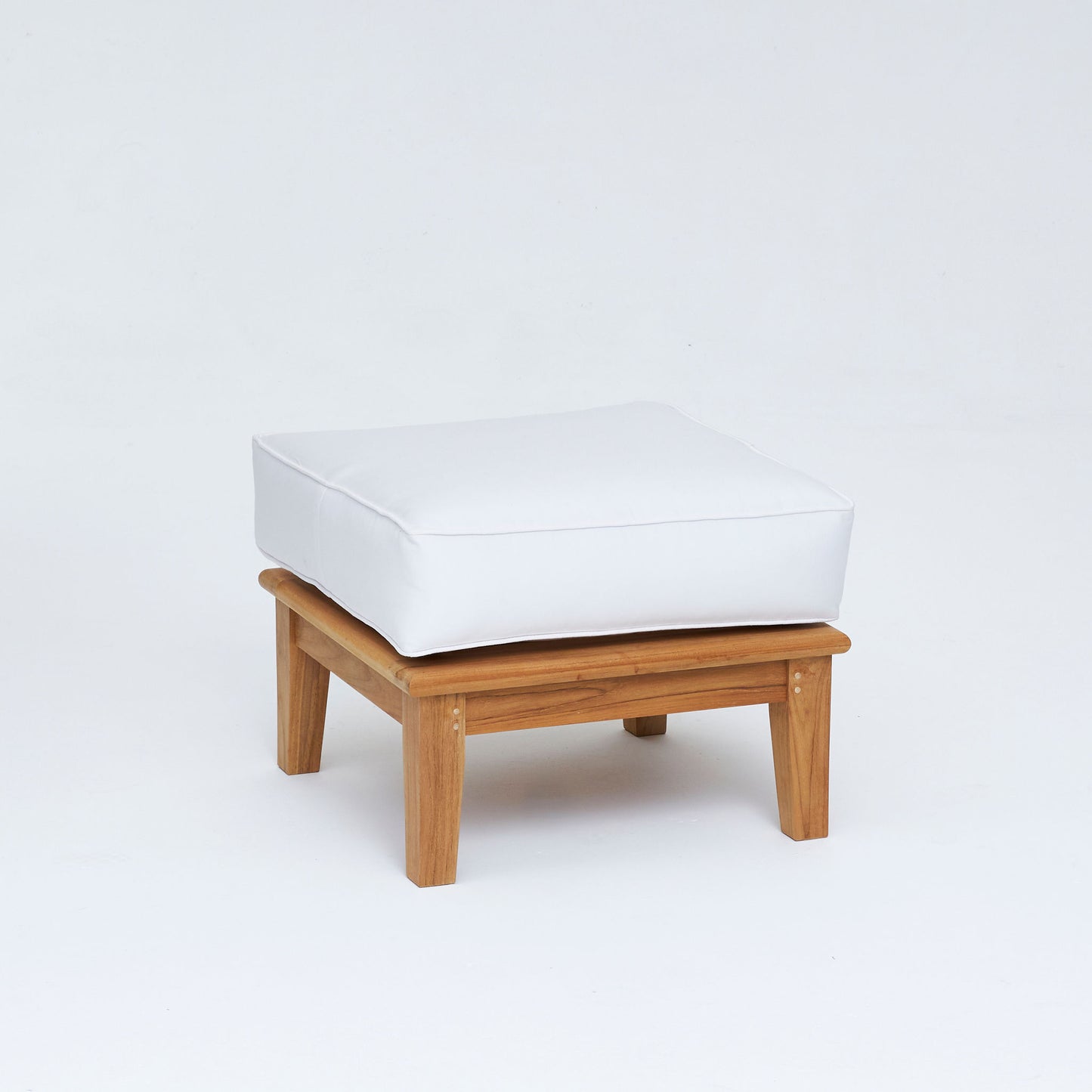 Veranda Ottoman with Standard Cushion